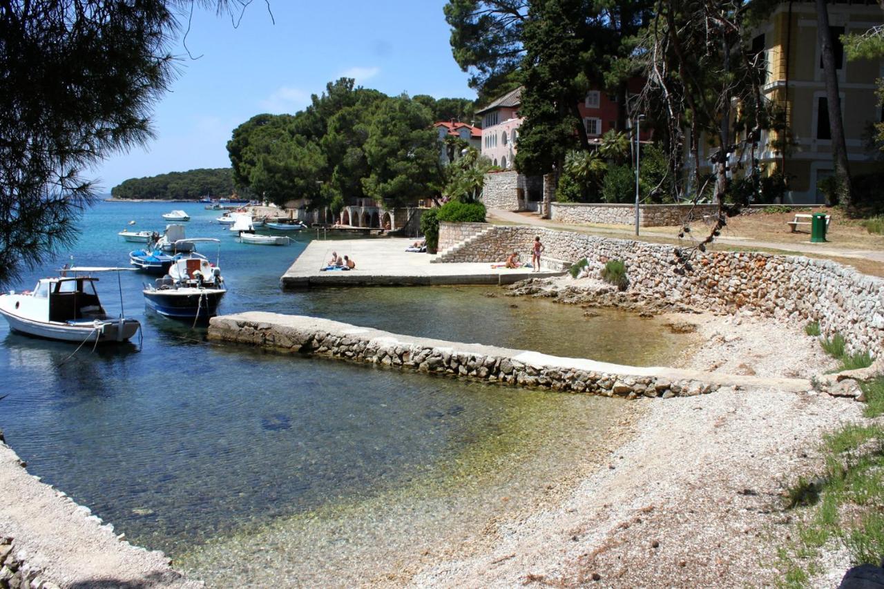 Apartments With A Parking Space Mali Lošinj Exterior foto