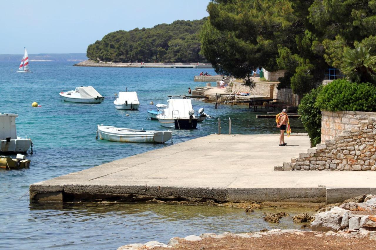 Apartments With A Parking Space Mali Lošinj Exterior foto